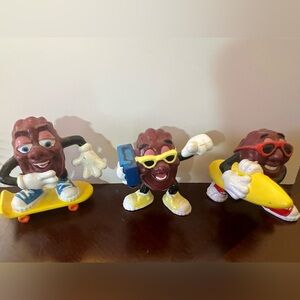 CALIFORNIA RAISINS FIGURINES, VINTAGE 1987-88 LOT OF 3.